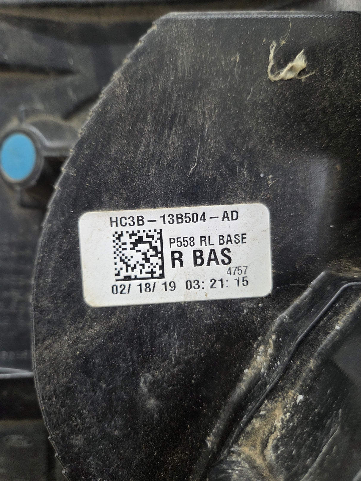 2017-2019 Ford Super Duty F250 F350 F450 F550 RH Passenger Side Tail Light Halogen HC3B-13B504-AD