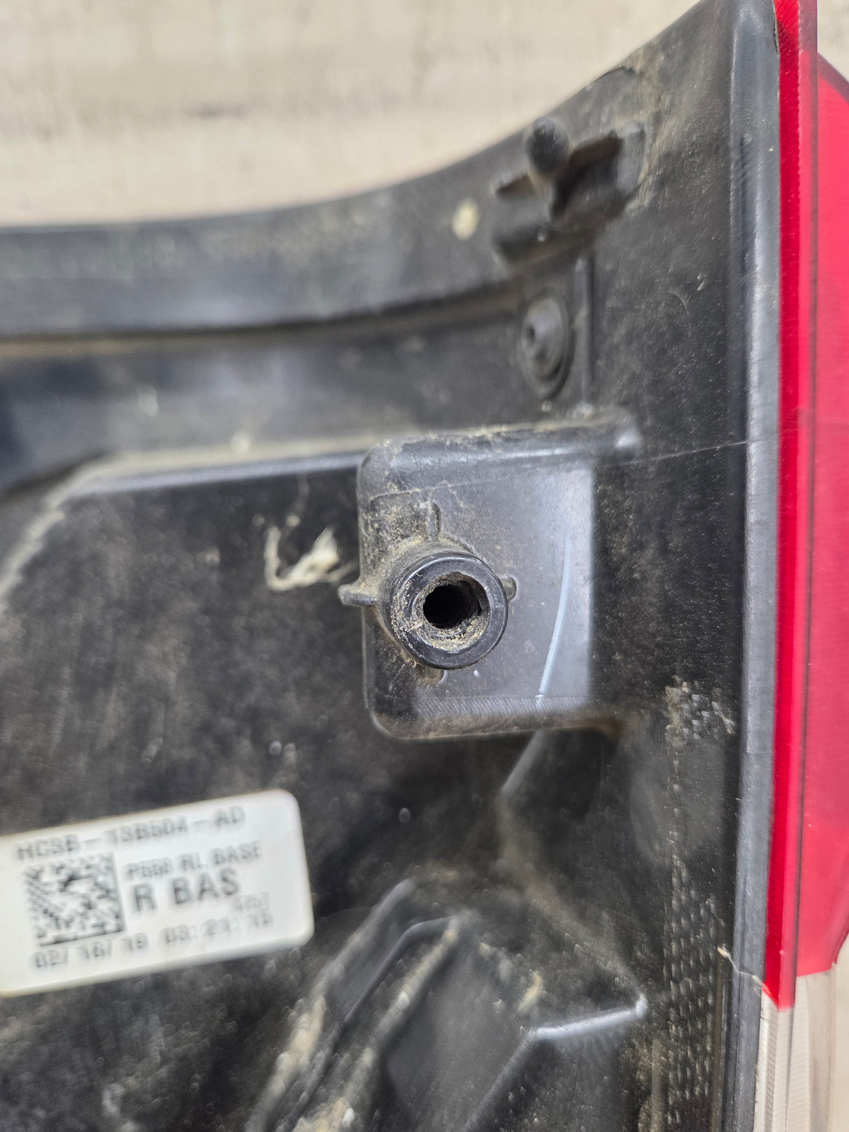 2017-2019 Ford Super Duty F250 F350 F450 F550 RH Passenger Side Tail Light Halogen HC3B-13B504-AD