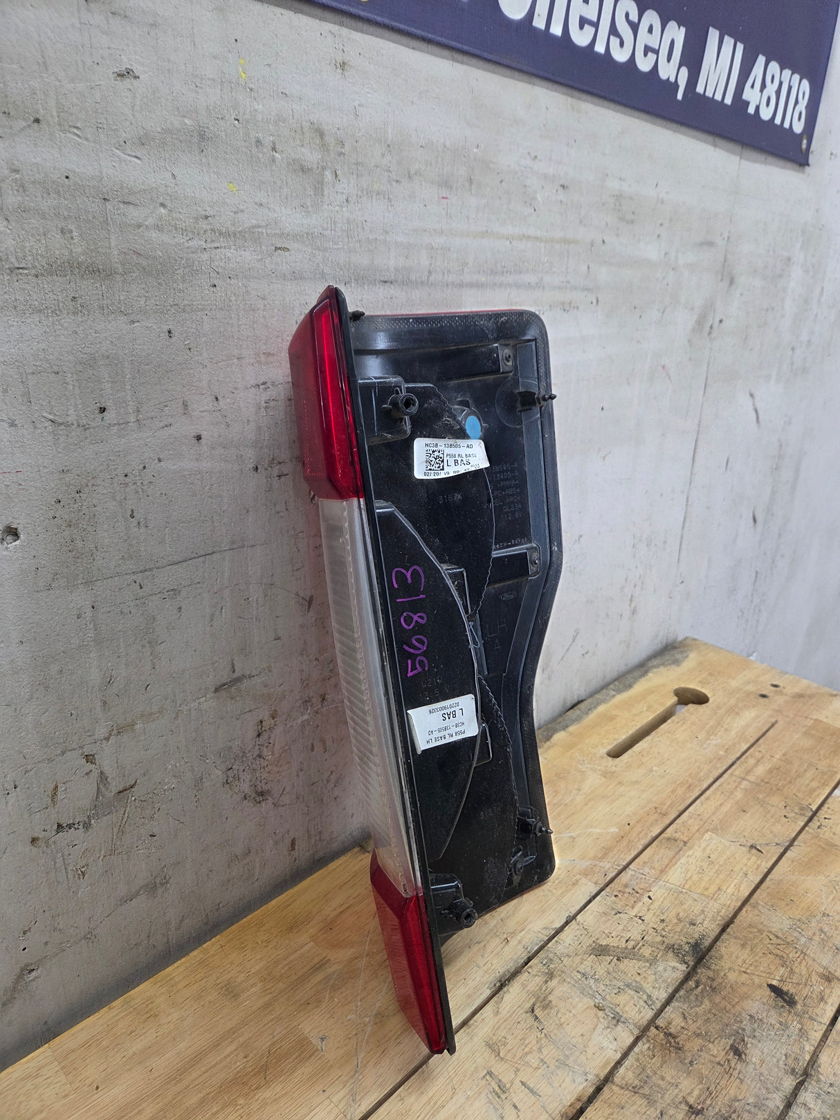 2017-2019 Ford Super Duty F250 F350 F450 F550 LH Driver Side Tail Light Halogen HC3B-13B505-AD