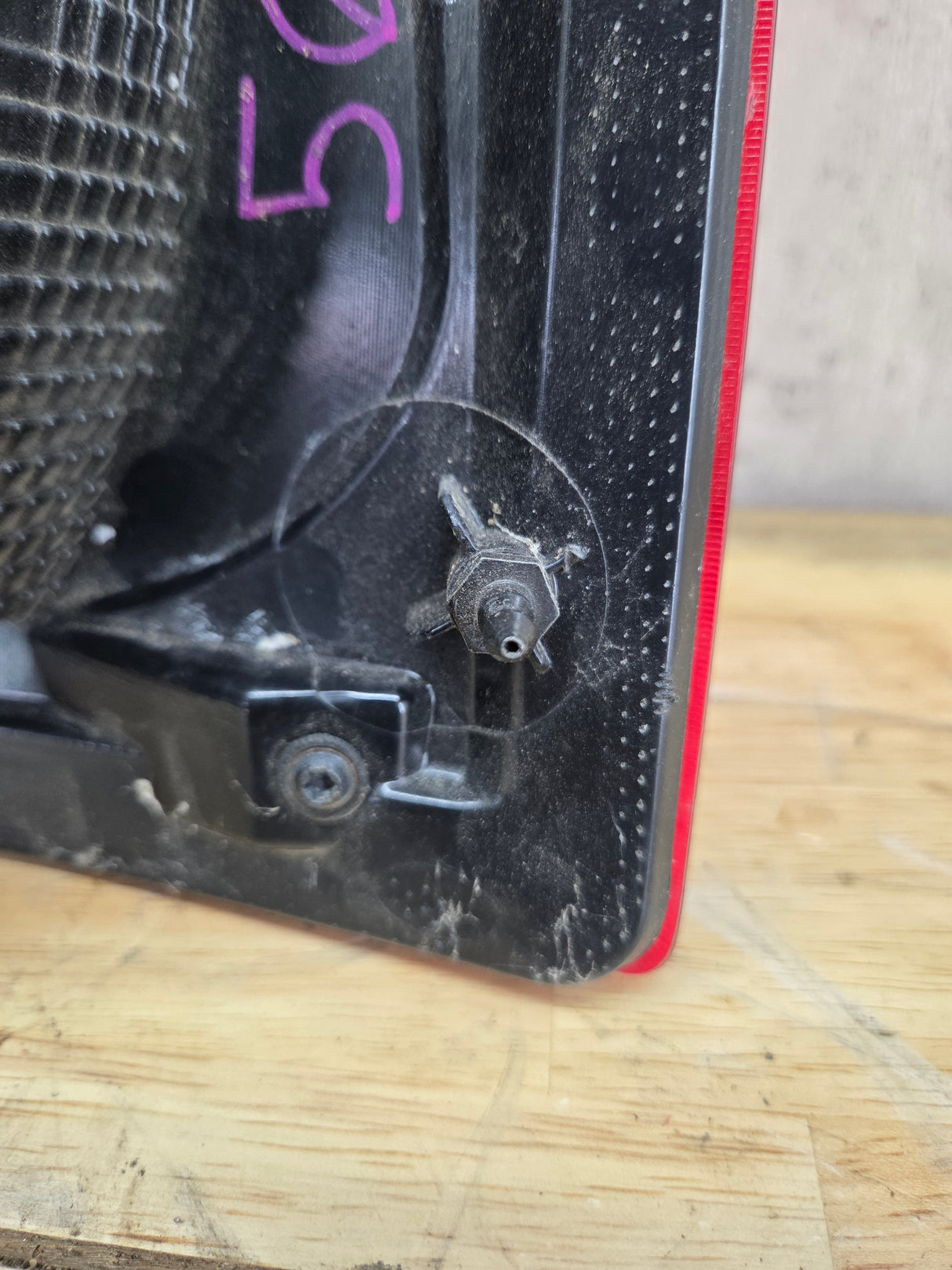 2017-2019 Ford Super Duty F250 F350 F450 F550 LH Driver Side Tail Light Halogen HC3B-13B505-AD