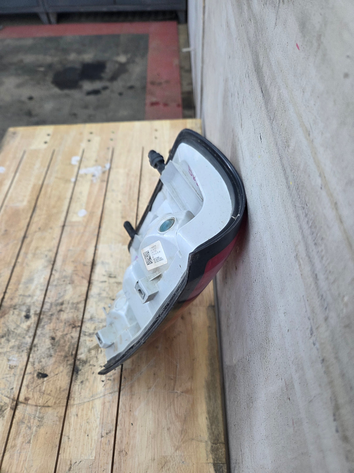 2016-2019 GMC Sierra 1500 2500 3500HD Passenger Side RH Halogen Taillight 84288725