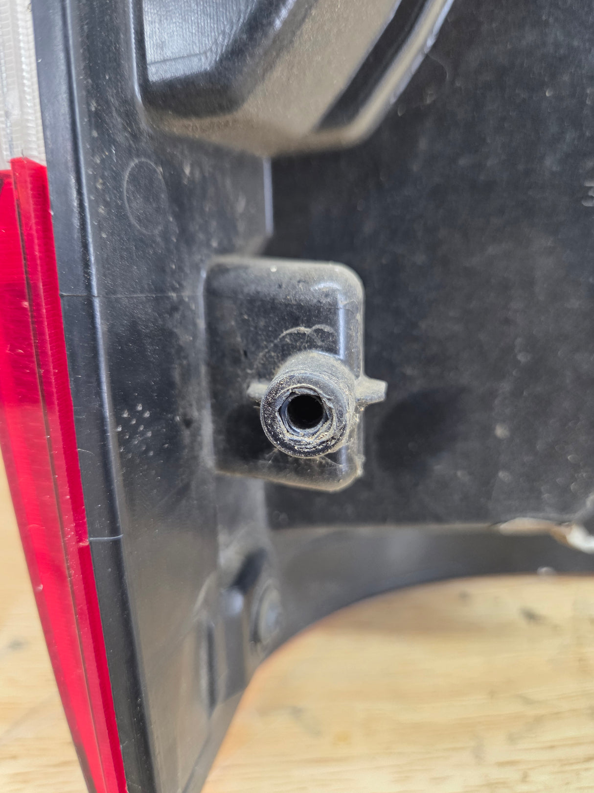 2017-2019 Ford Super Duty F250 F350 F450 F550 LH Driver Side Tail Light Halogen HC3B-13B505-AD