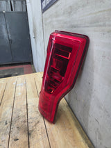 2017-2019 Ford Super Duty F250 F350 F450 F550 RH Passenger Side Tail Light Halogen HC3B-13B504-AD