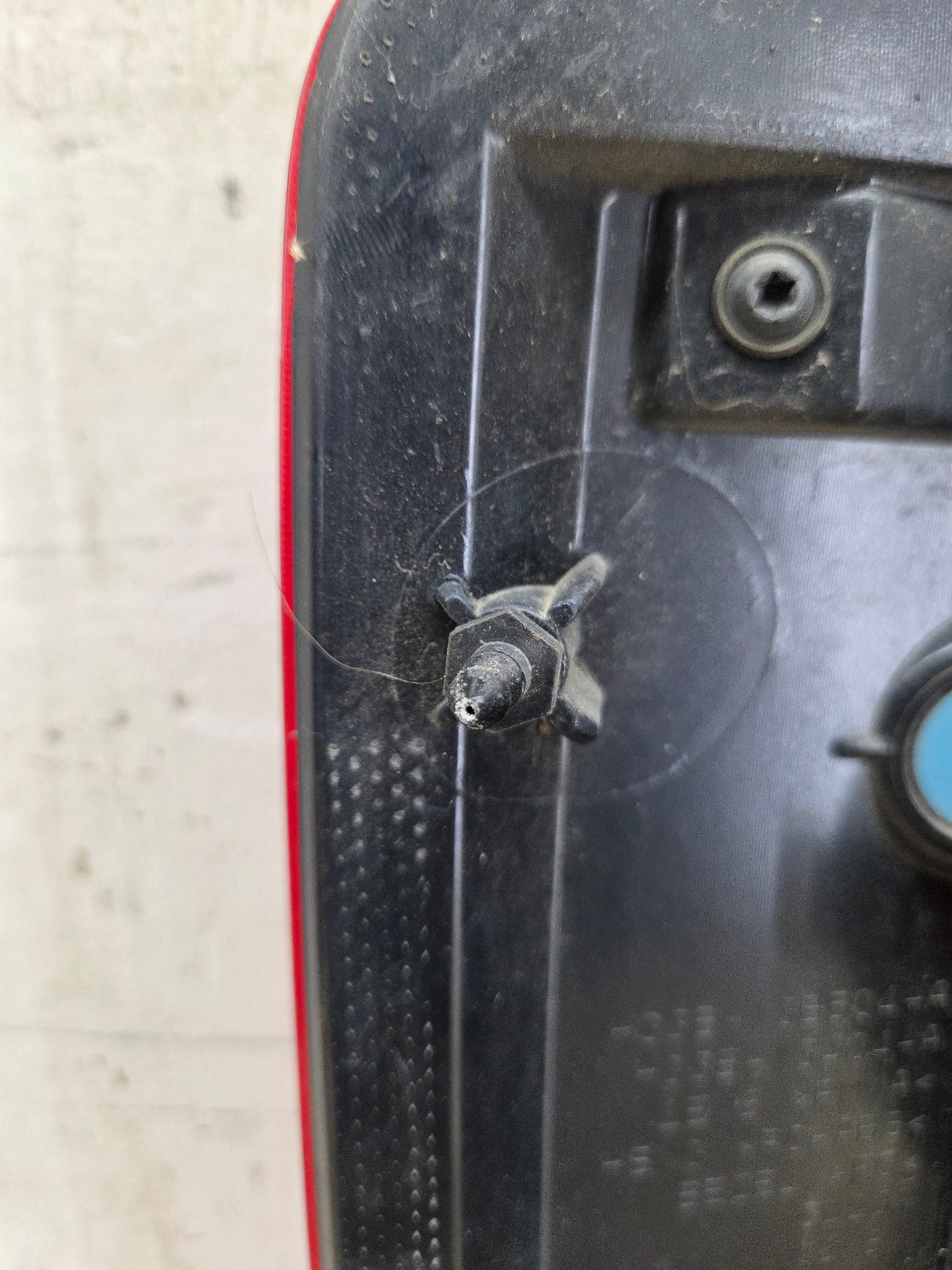 2017-2019 Ford Super Duty F250 F350 F450 F550 RH Passenger Side Tail Light Halogen HC3B-13B504-AD