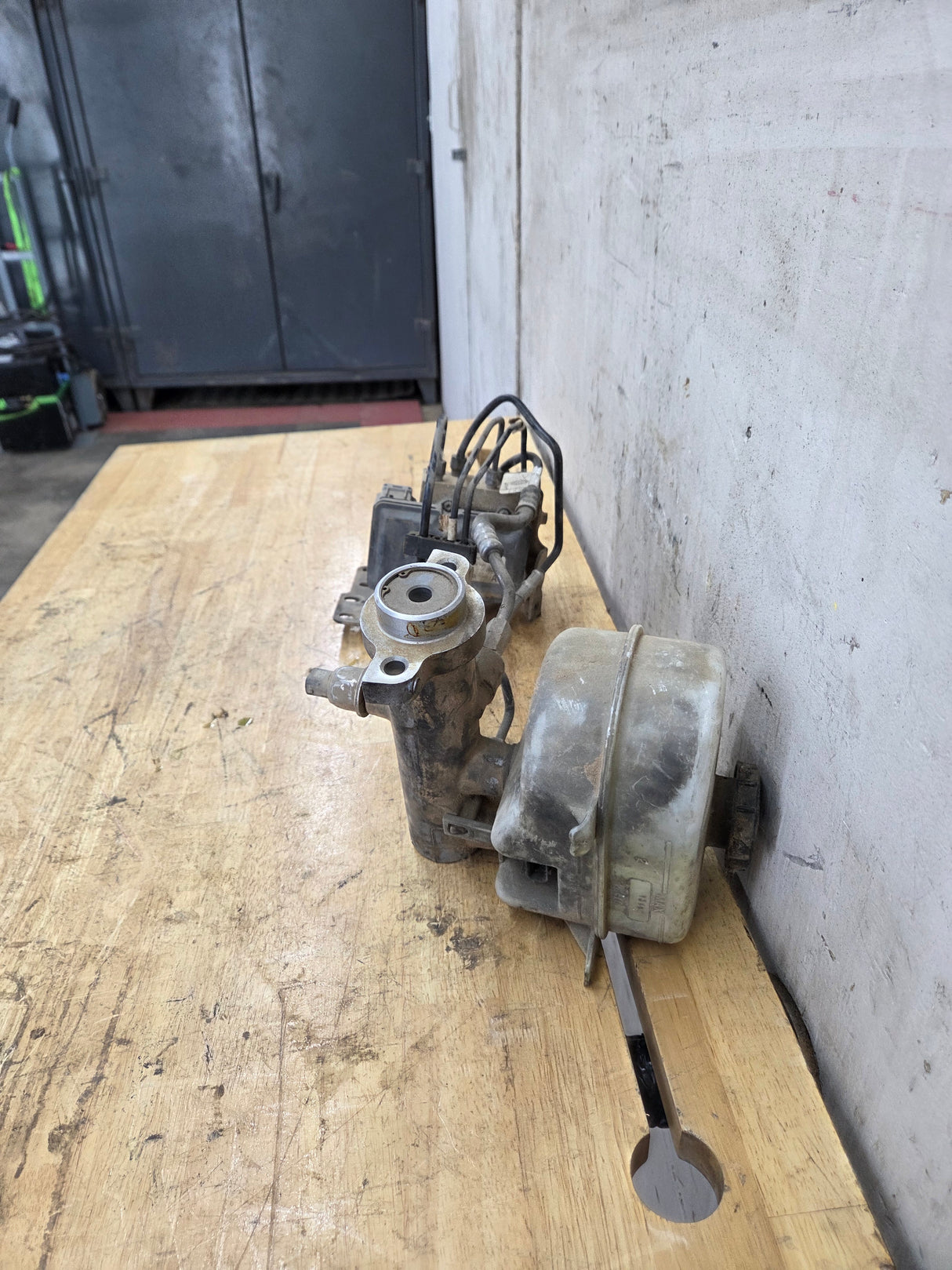 2012 Ford Super Duty F250 F250 ABS Pump Module Control Assembly - BC34-2C346-AH