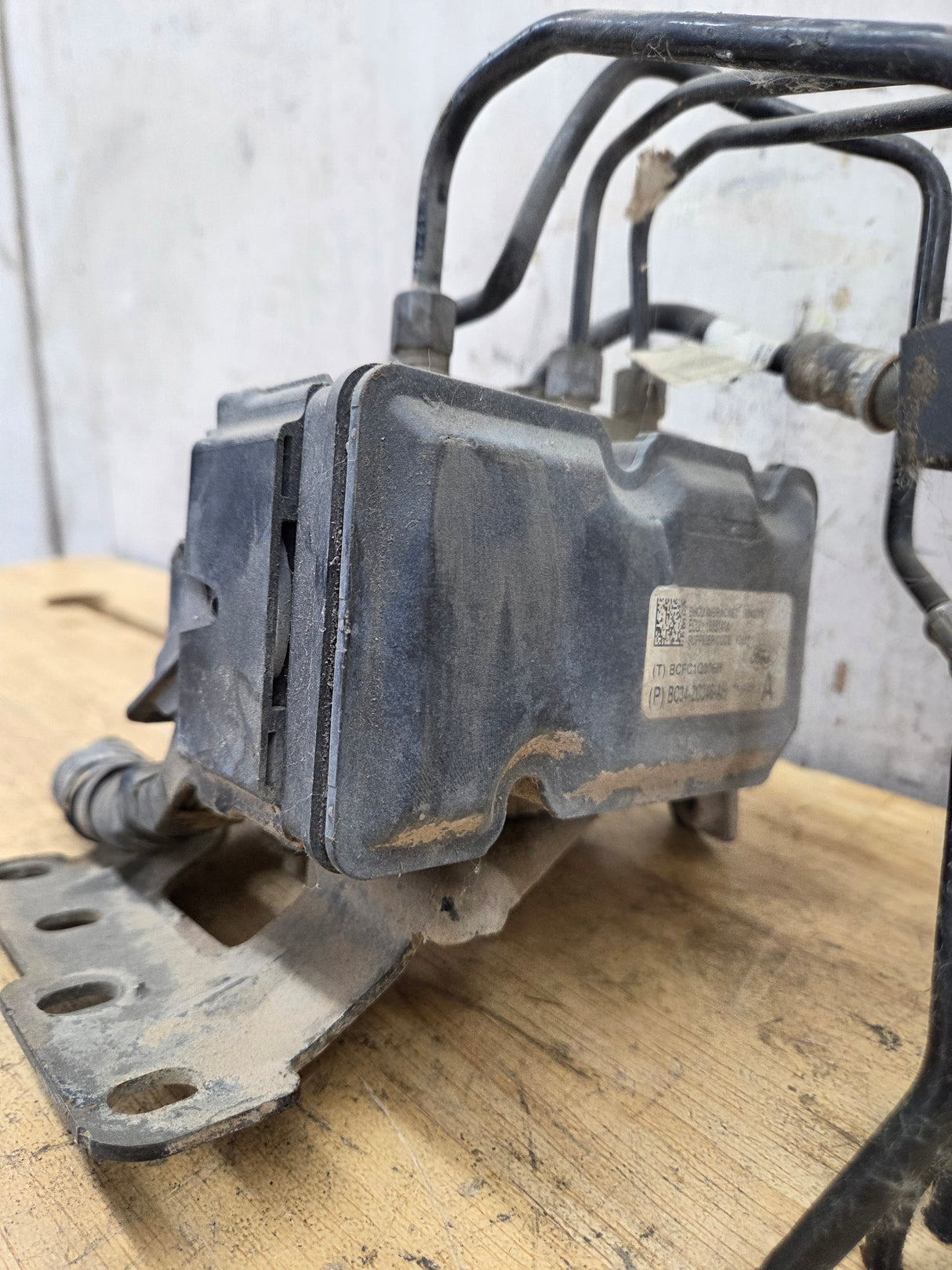 2012 Ford Super Duty F250 F250 ABS Pump Module Control Assembly - BC34-2C346-AH