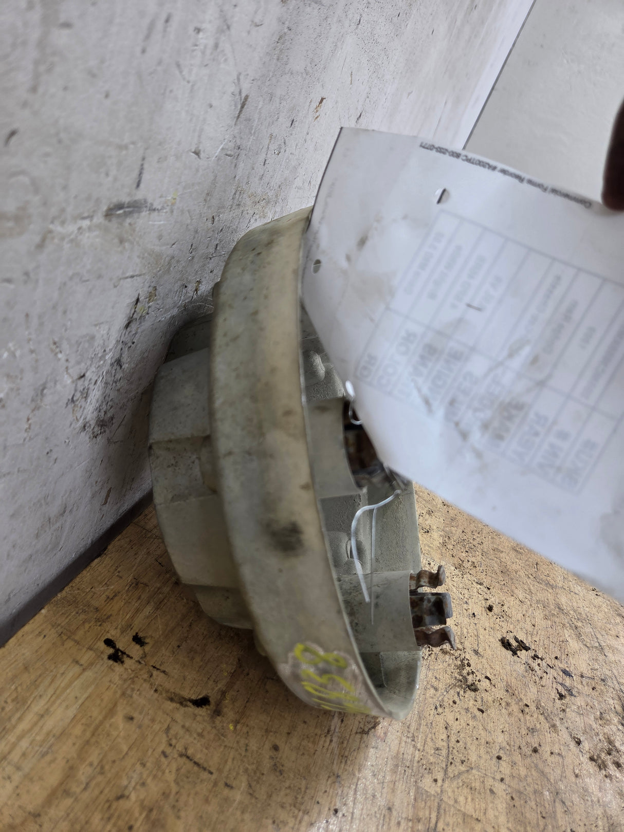 1994-2001 OEM Dodge Ram 2nd Gen 3500 Rear DUALLY Center Wheel Cap Hub 52038271AB