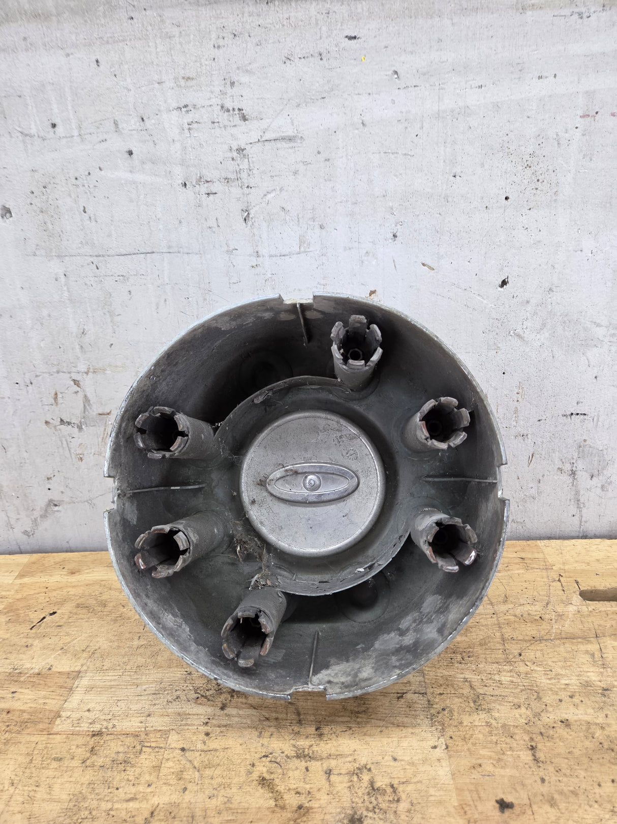 2008-2016 Ford Super Duty F350 Rear DUALLY Hub Cap Chrome Center Cap 8 LUG