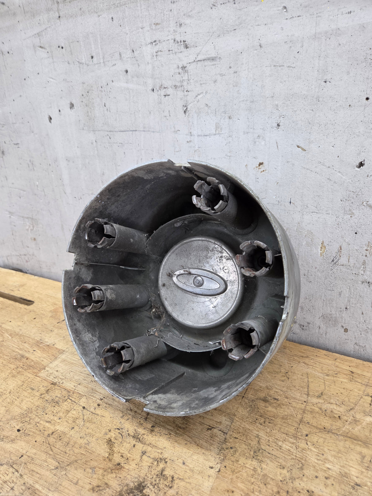 2008-2016 Ford Super Duty F350 Rear DUALLY Hub Cap Chrome Center Cap 8 LUG