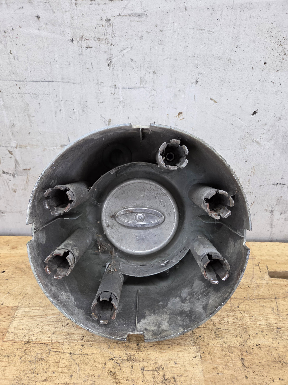 2008-2016 Ford Super Duty F350 Rear DUALLY Hub Cap Chrome Center Cap 8 LUG