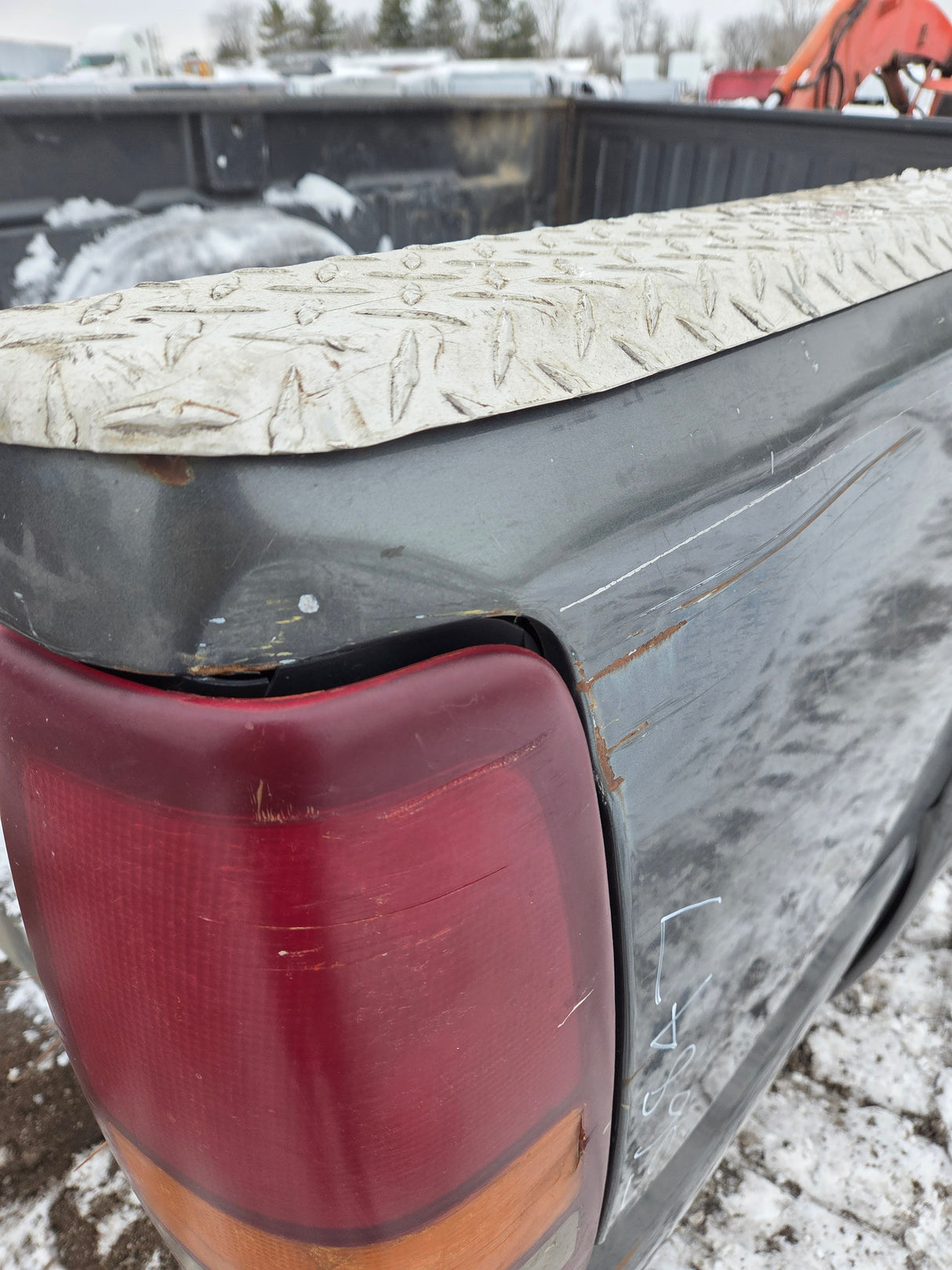 1999-2007 Chevrolet Silverado / GMC Sierra 1500 2500 3500 HD 8' Long Bed Truck Bed