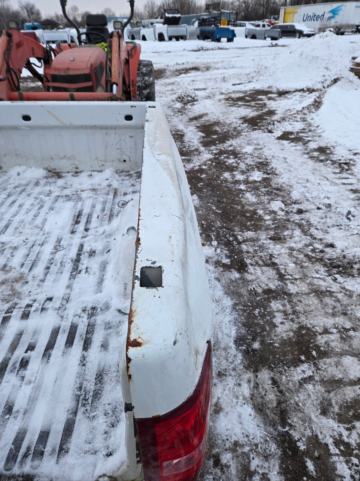 2007-2013 Chevrolet Silverado 1500 2500 3500 HD 6' 6" Short Truck