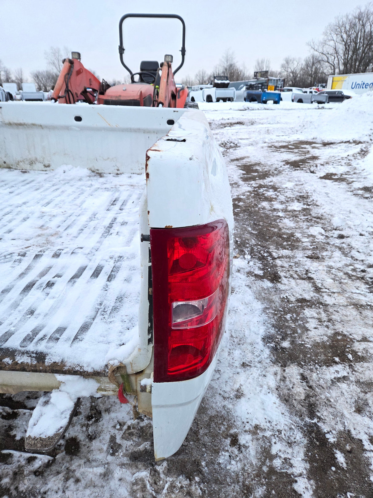 2007-2013 Chevrolet Silverado 1500 2500 3500 HD 6' 6" Short Truck