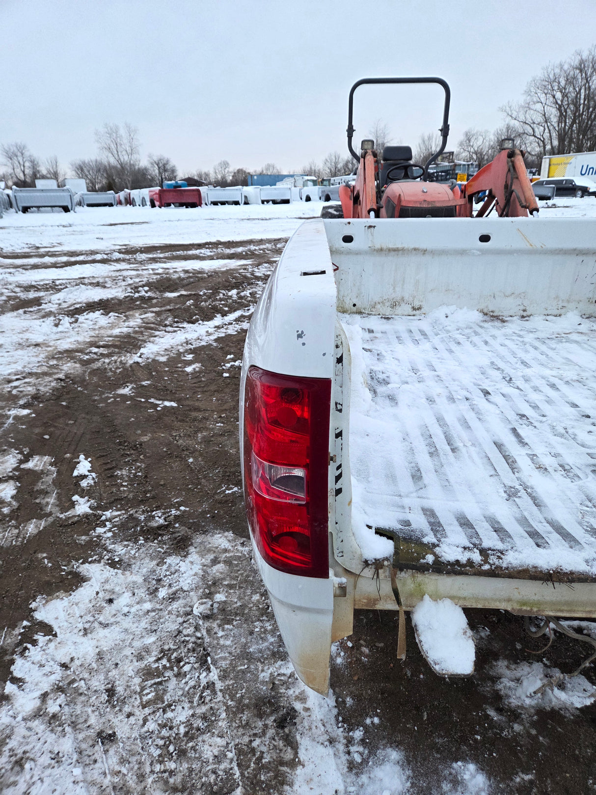 2007-2013 Chevrolet Silverado 1500 2500 3500 HD 6' 6" Short Truck