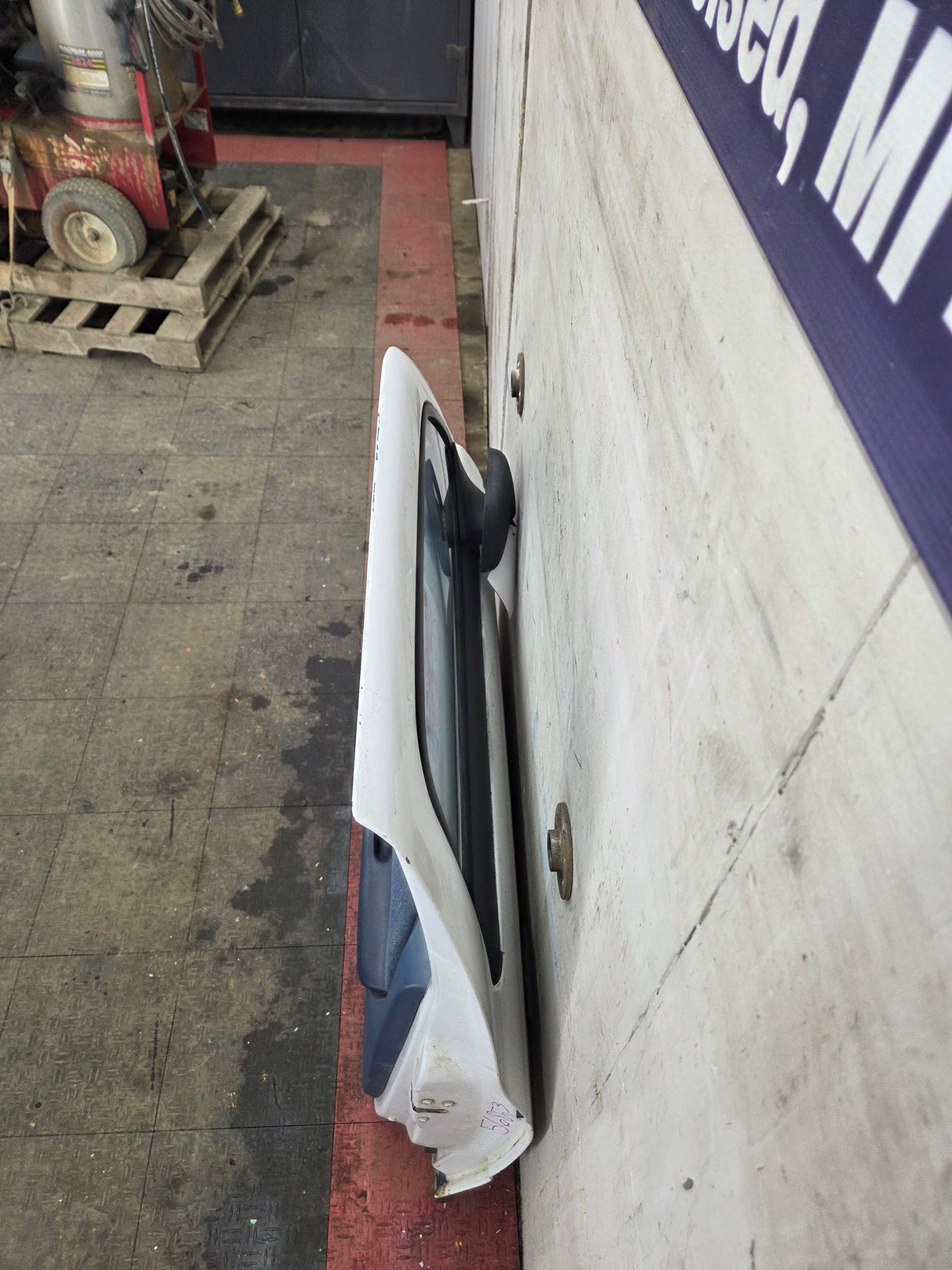 1993-2002 Ford Ranger Passenger Side Front Right Hand Door