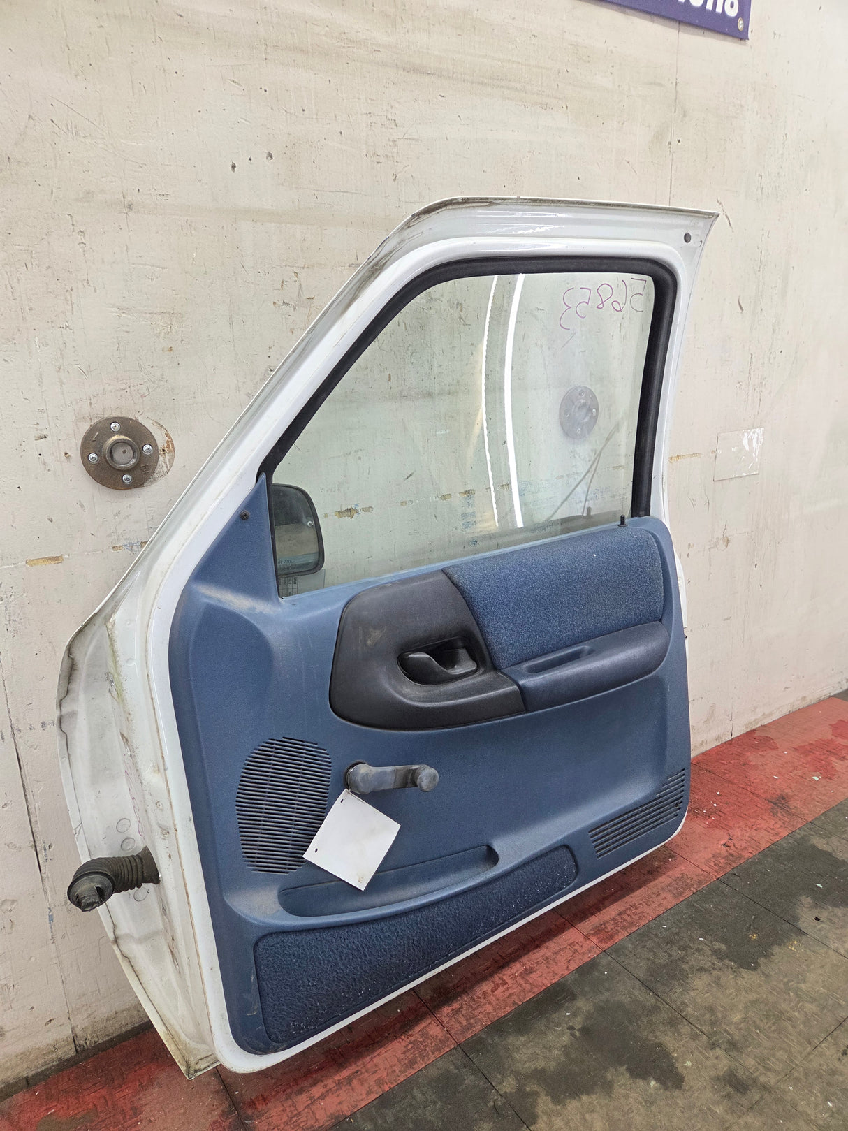 1993-2002 Ford Ranger Passenger Side Front Right Hand Door
