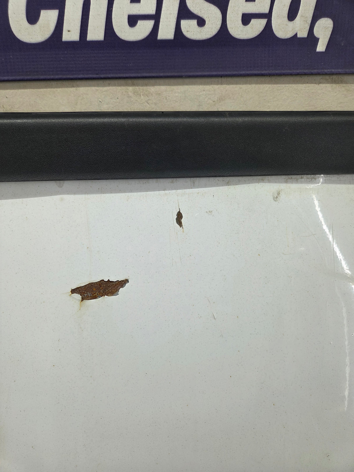 2008-2016 Ford Super Duty Tailgate F250 F350 F450 F550 - Oxford White