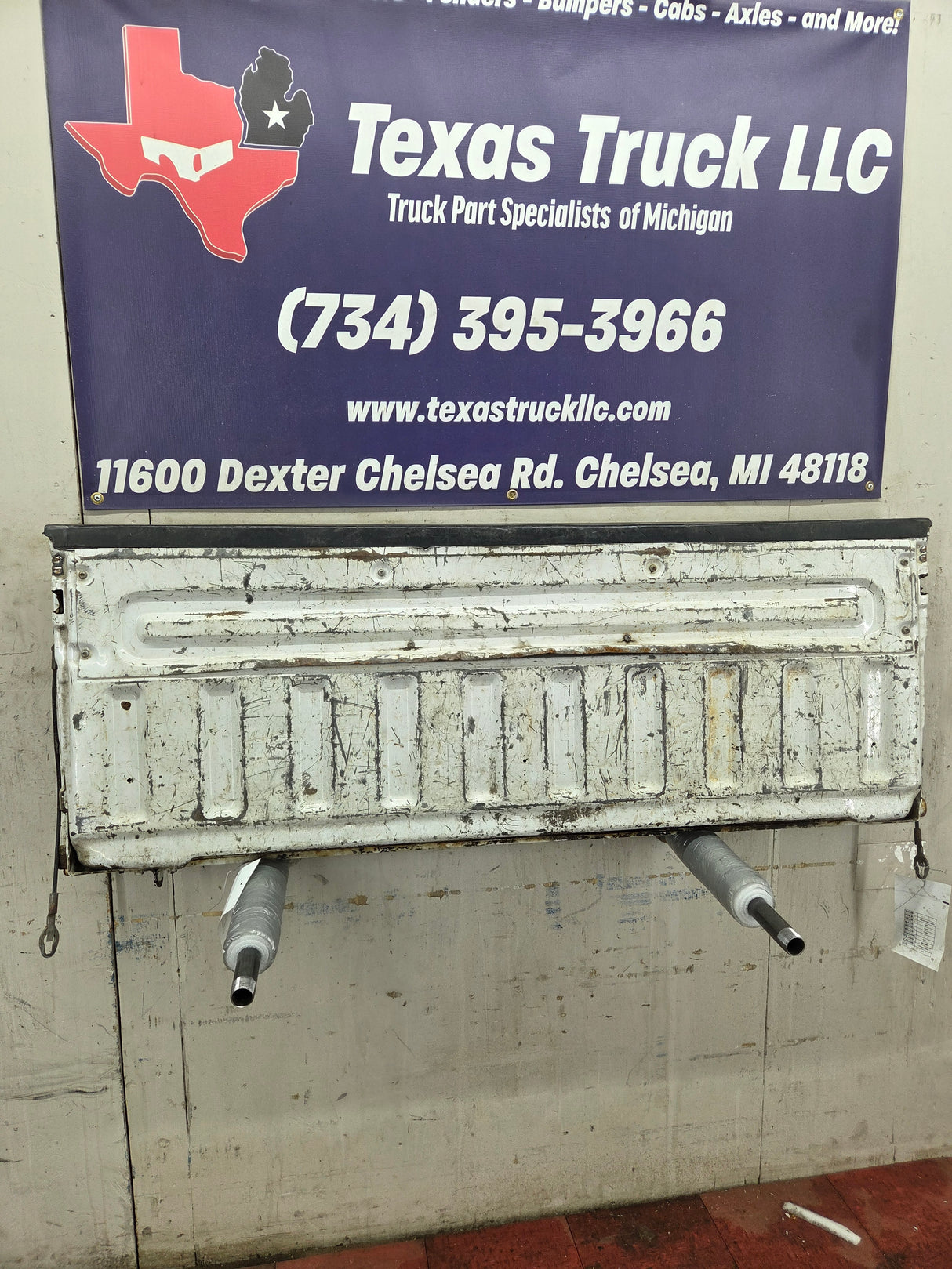 2008-2016 Ford Super Duty Tailgate F250 F350 F450 F550 - Oxford White