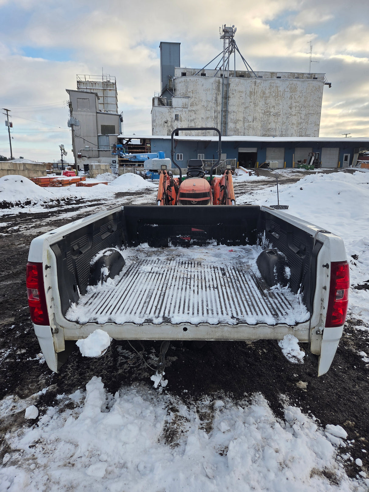 2007-2013 Chevrolet Silverado 1500 2500 3500 HD 6' 6" Short Truck
