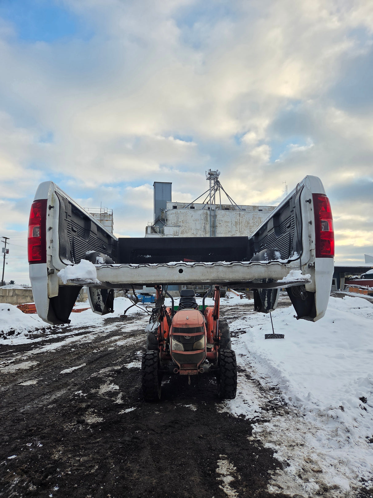 2007-2013 Chevrolet Silverado 1500 2500 3500 HD 6' 6" Short Truck