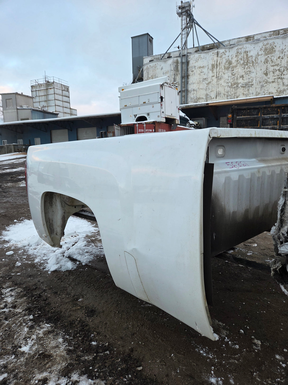 2007-2013 Chevrolet Silverado 1500 2500 3500 HD 6' 6" Short Truck Bed - Summit White