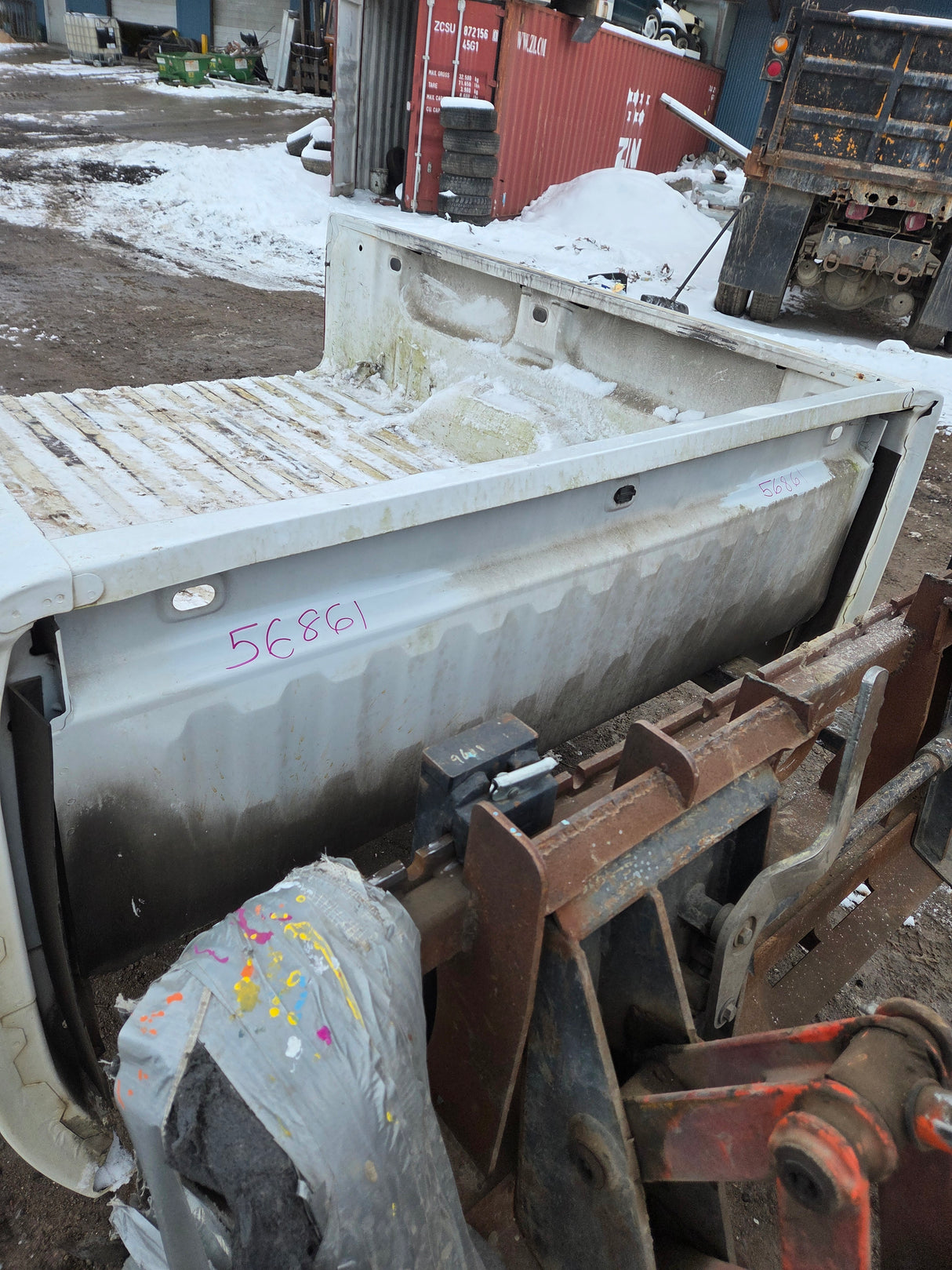 2007-2013 Chevrolet Silverado 1500 2500 3500 HD 6' 6" Short Truck Bed - Summit White