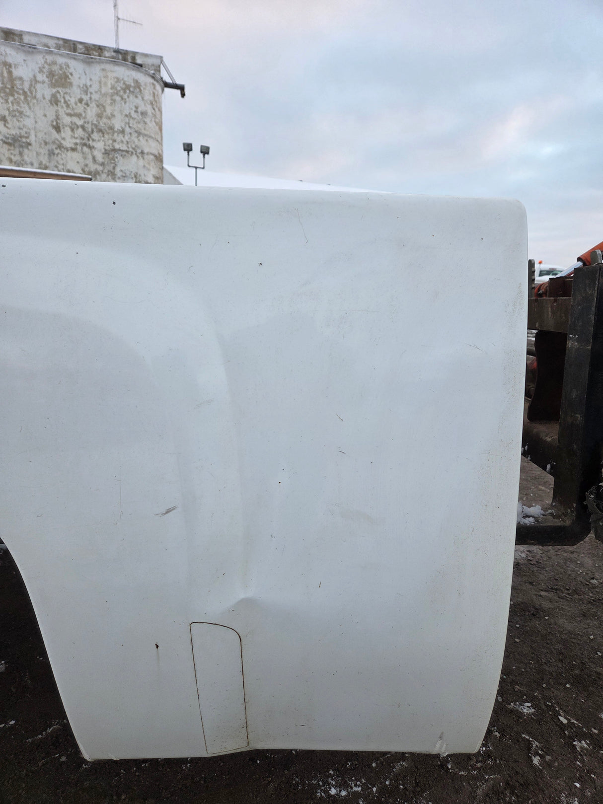 2007-2013 Chevrolet Silverado 1500 2500 3500 HD 6' 6" Short Truck Bed - Summit White