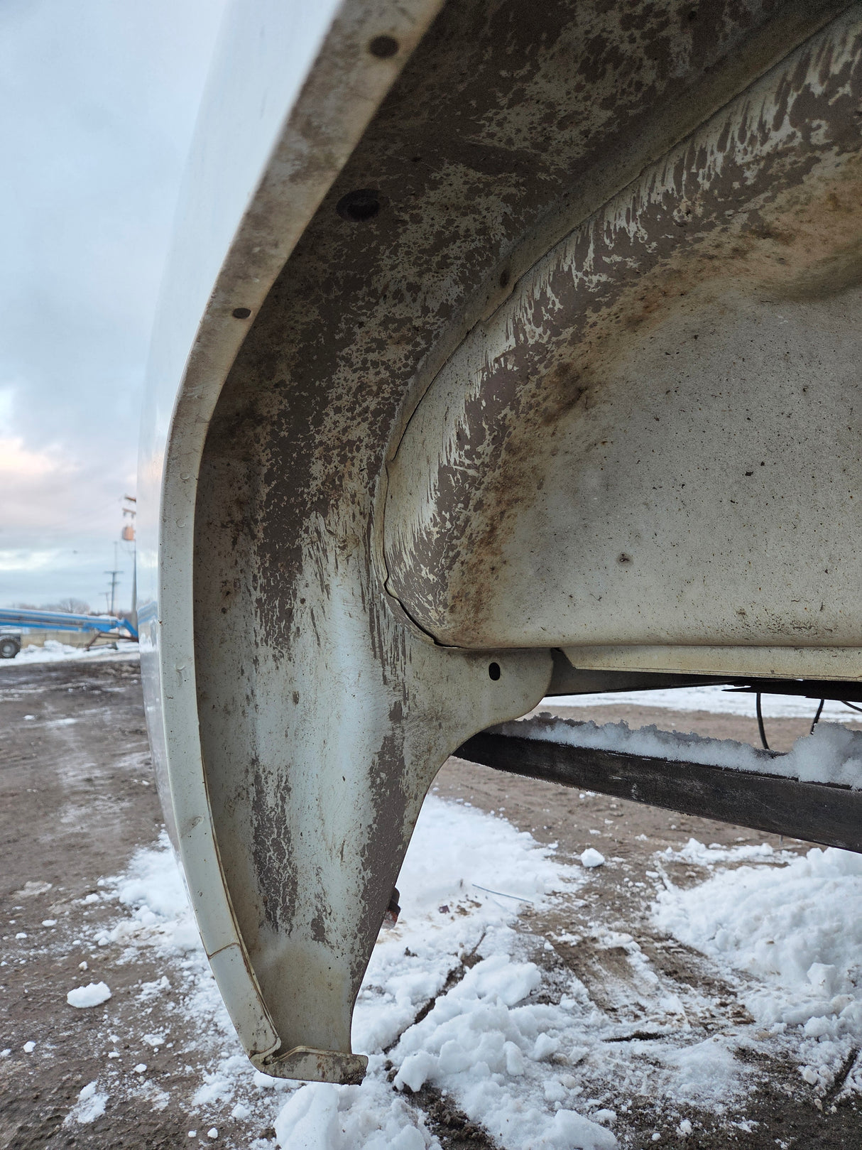 2007-2013 Chevrolet Silverado 1500 2500 3500 HD 6' 6" Short Truck Bed - Summit White