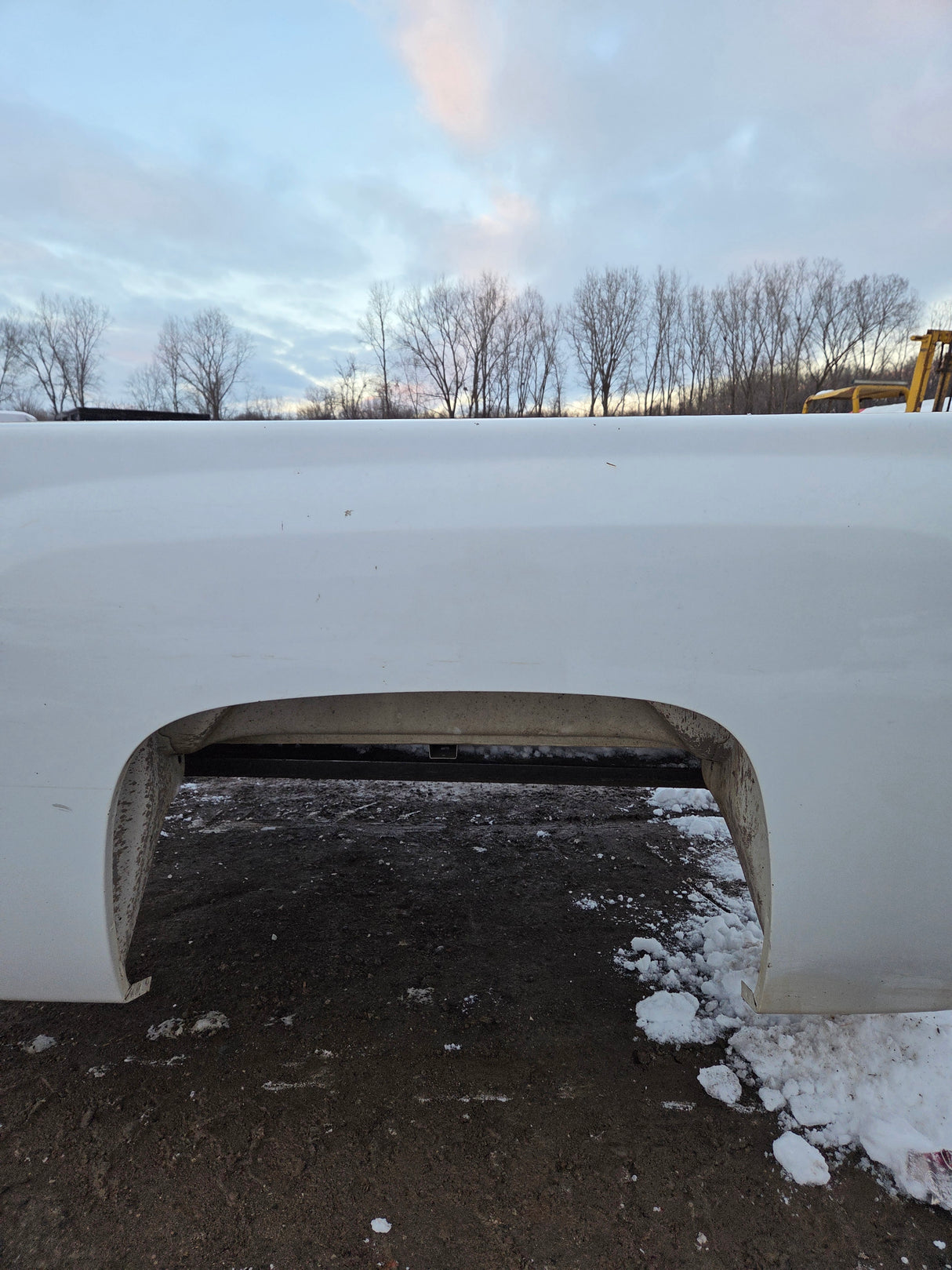 2007-2013 Chevrolet Silverado 1500 2500 3500 HD 6' 6" Short Truck Bed - Summit White