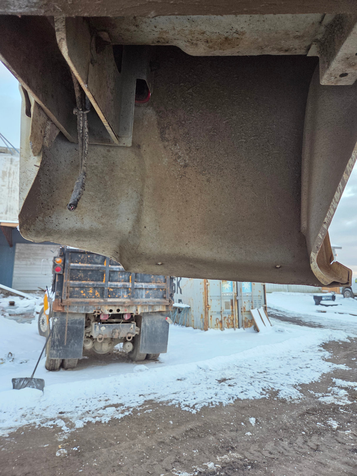 2007-2013 Chevrolet Silverado 1500 2500 3500 HD 6' 6" Short Truck Bed - Summit White