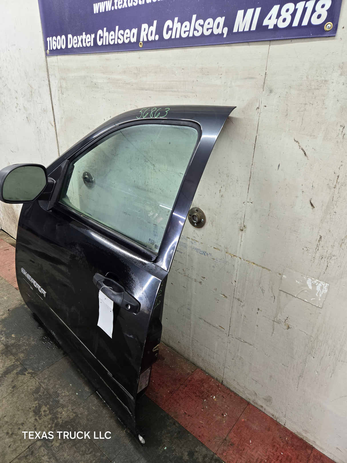 2007-2013 Chevrolet Silverado / GMC Sierra 1500 2500 3500 HD LH Front Driver Side Door
