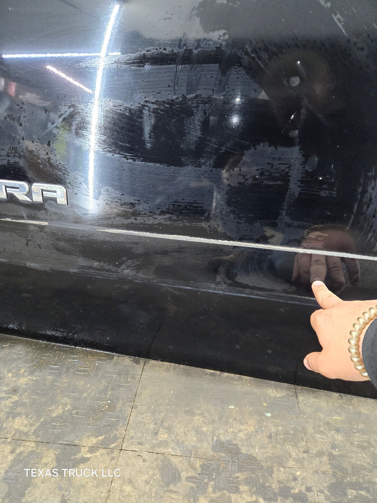 2007-2013 Chevrolet Silverado / GMC Sierra 1500 2500 3500 HD LH Front Driver Side Door