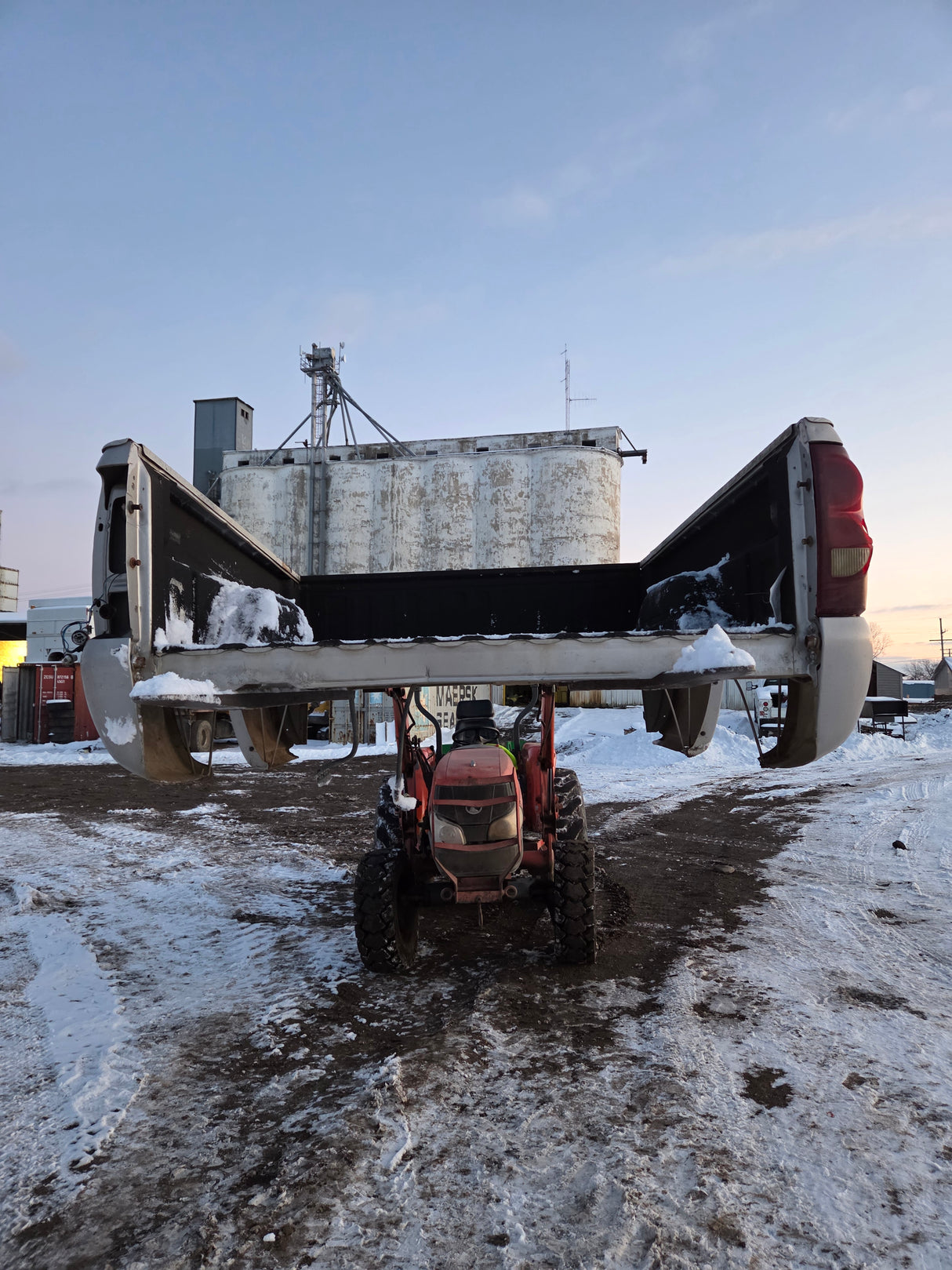 1999-2007 Chevrolet Silverado / GMC Sierra 6' 6" Short Truck Bed