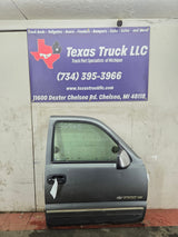 1999-2006 Chevrolet Silverado / GMC Sierra 1500 2500 3500 HD Front Passenger side Door RH