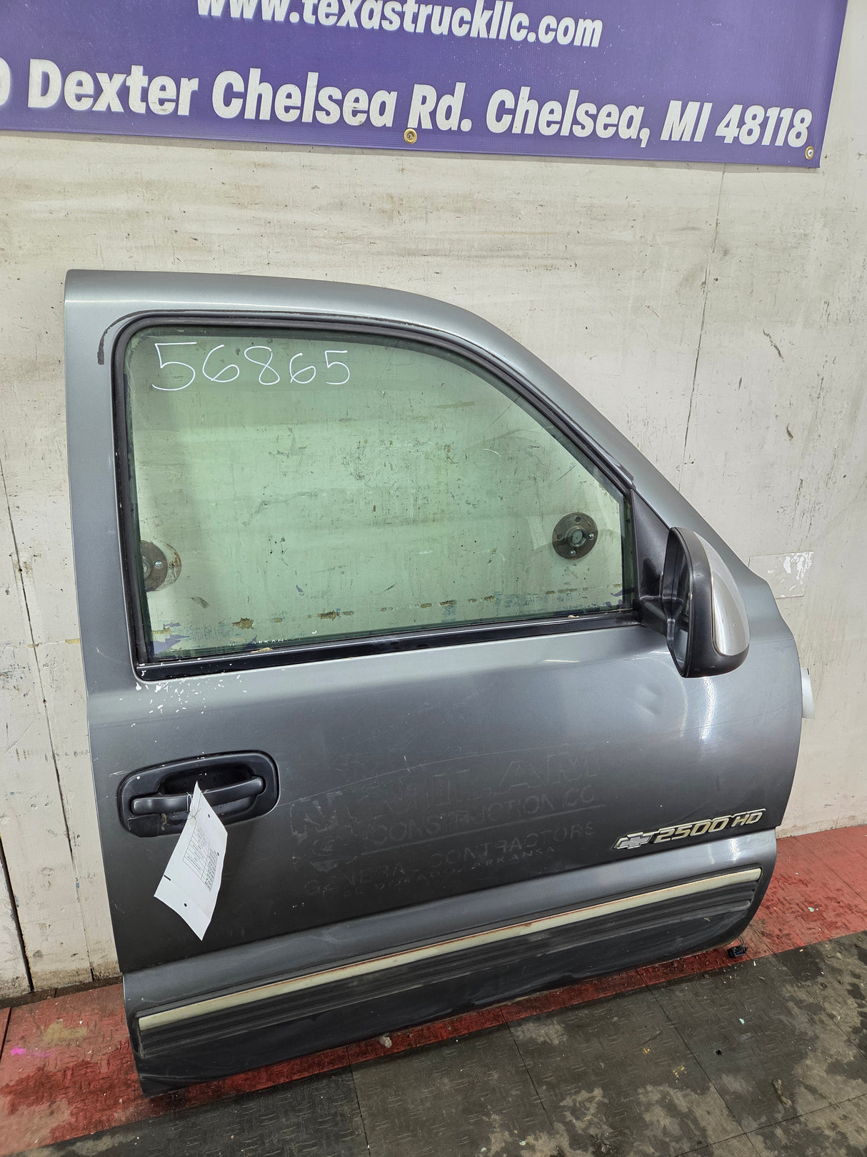 1999-2006 Chevrolet Silverado / GMC Sierra 1500 2500 3500 HD Front Passenger side Door RH