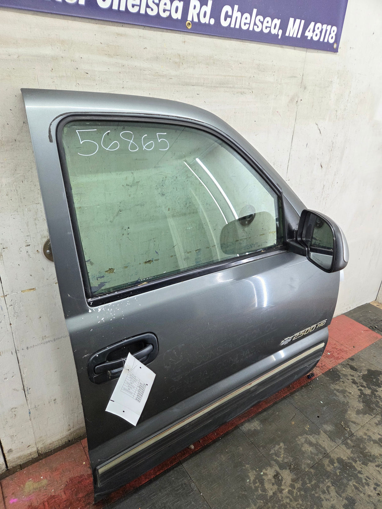 1999-2006 Chevrolet Silverado / GMC Sierra 1500 2500 3500 HD Front Passenger side Door RH