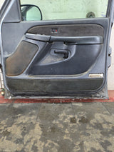1999-2006 Chevrolet Silverado / GMC Sierra 1500 2500 3500 HD Front Passenger side Door RH