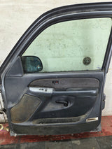 1999-2006 Chevrolet Silverado / GMC Sierra 1500 2500 3500 HD Front Passenger side Door RH