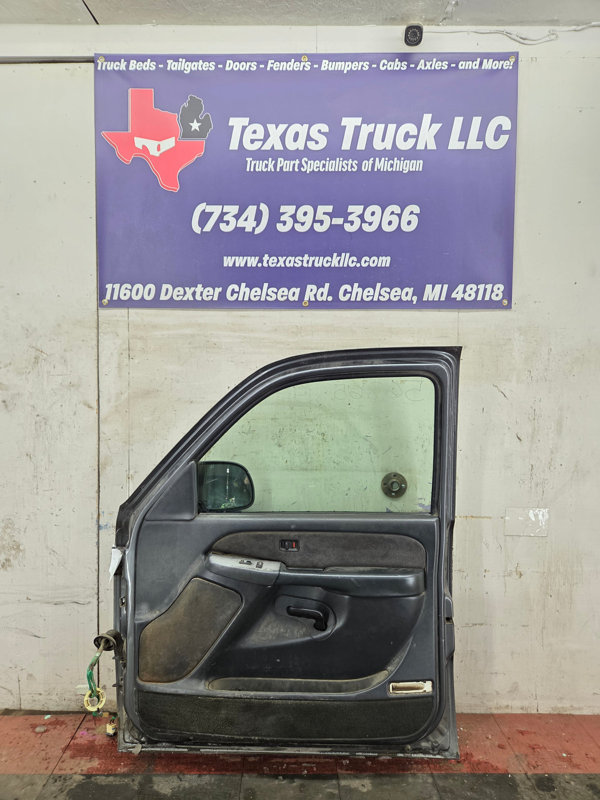 1999-2006 Chevrolet Silverado / GMC Sierra 1500 2500 3500 HD Front Passenger side Door RH