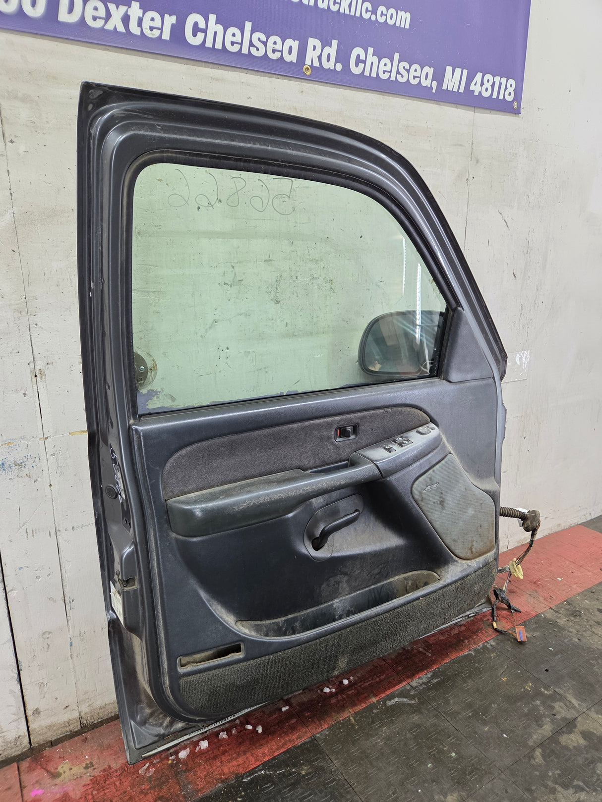 1999-2006 Chevrolet Silverado / GMC Sierra 1500 2500 3500 HD Driver Side Front Door LH - Grey