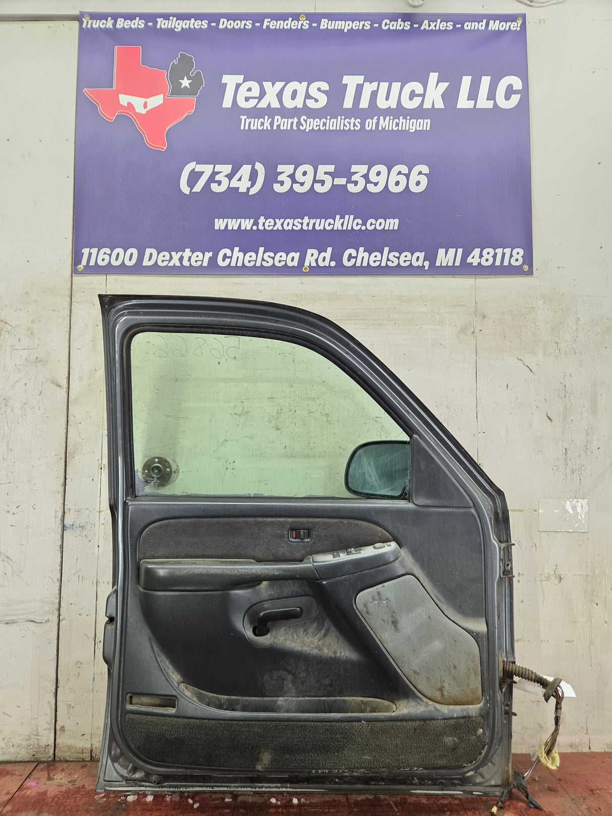 1999-2006 Chevrolet Silverado / GMC Sierra 1500 2500 3500 HD Driver Side Front Door LH - Grey