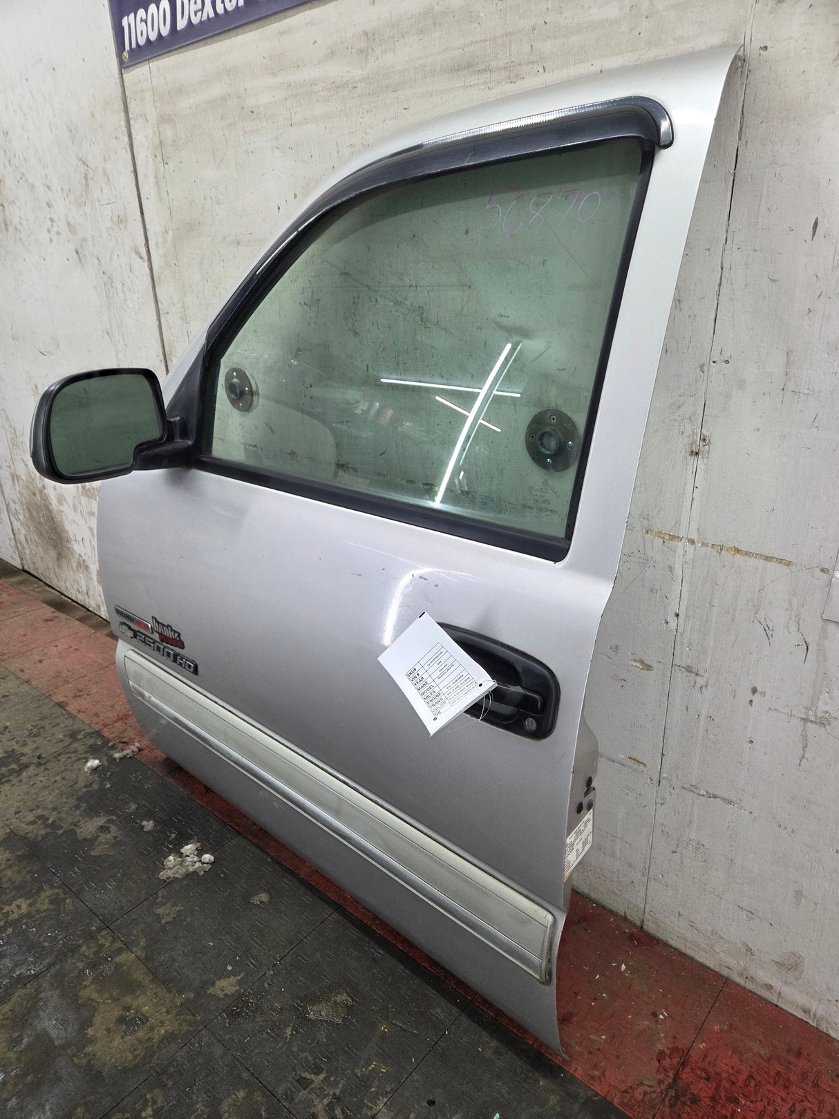 1999-2006 Chevrolet Silverado / GMC Sierra 1500 2500 3500 HD Driver Side Front Door LH