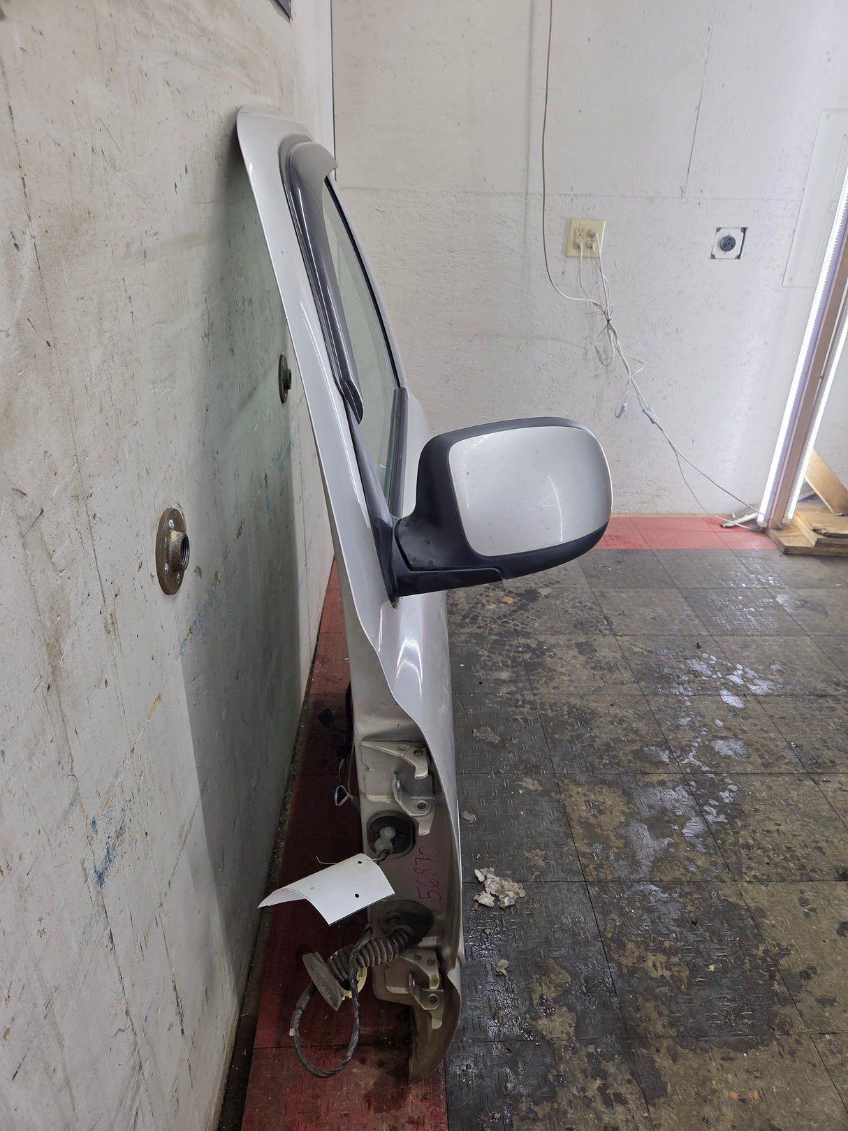 1999-2006 Chevrolet Silverado / GMC Sierra 1500 2500 3500 HD Driver Side Front Door LH