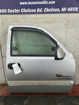 1999-2006 Chevrolet Silverado / GMC Sierra 1500 2500 3500 HD Front Passenger side Door RH