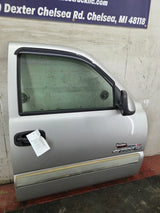 1999-2006 Chevrolet Silverado / GMC Sierra 1500 2500 3500 HD Front Passenger side Door RH
