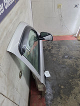 1999-2006 Chevrolet Silverado / GMC Sierra 1500 2500 3500 HD Front Passenger side Door RH