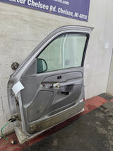 1999-2006 Chevrolet Silverado / GMC Sierra 1500 2500 3500 HD Front Passenger side Door RH