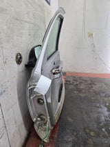 1999-2006 Chevrolet Silverado / GMC Sierra 1500 2500 3500 HD Front Passenger side Door RH