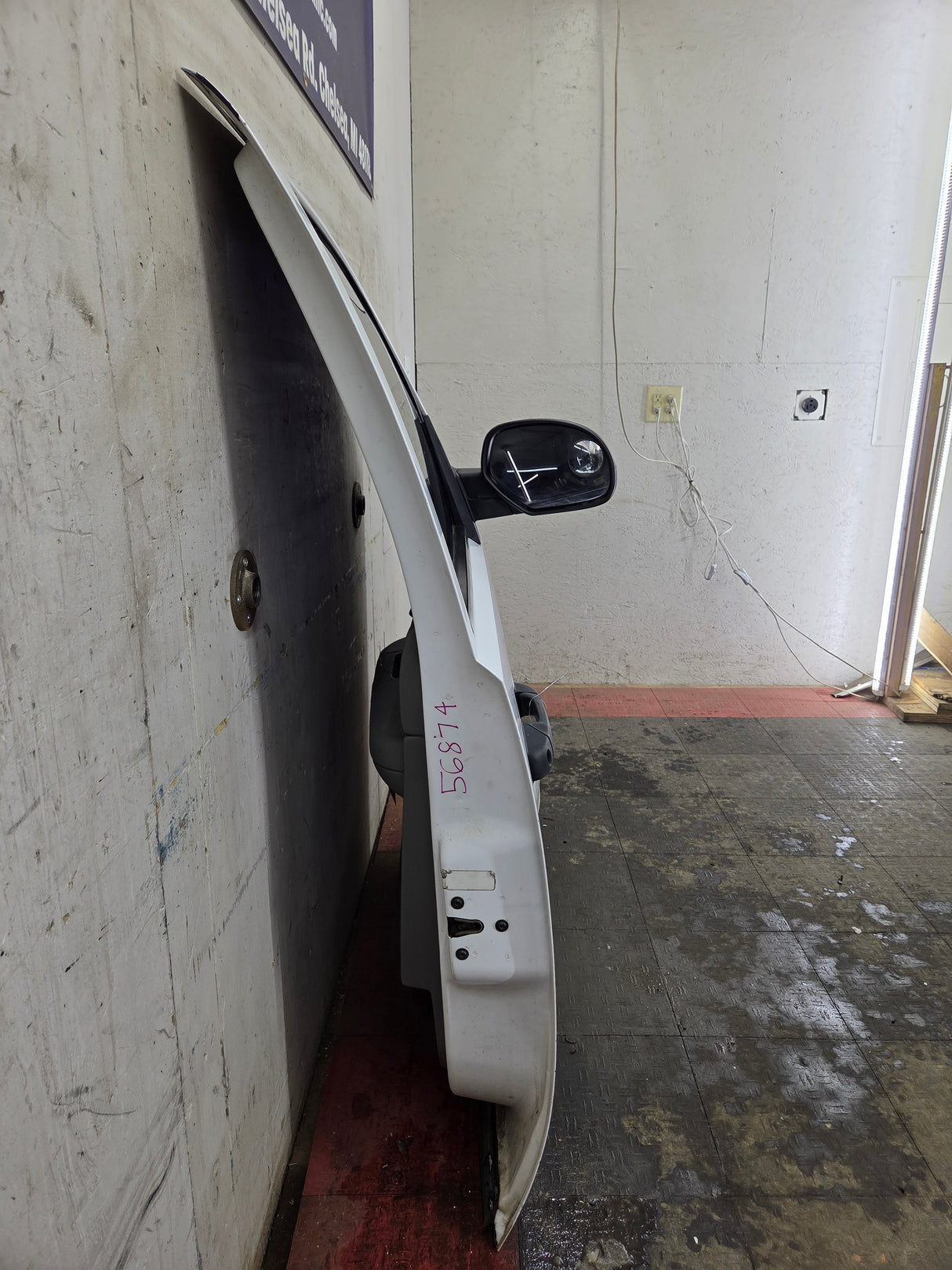 2007-2013 Chevrolet Silverado / GMC Sierra 1500 2500 3500 HD RH Front Passenger Side Door