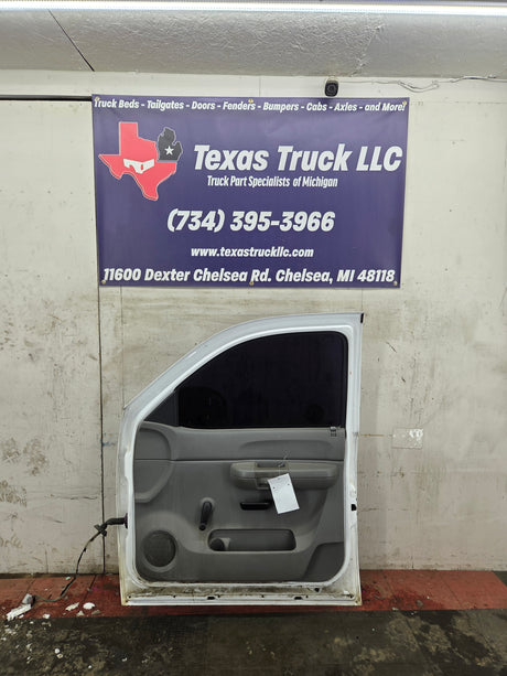 2007-2013 Chevrolet Silverado / GMC Sierra 1500 2500 3500 HD RH Front Passenger Side Door